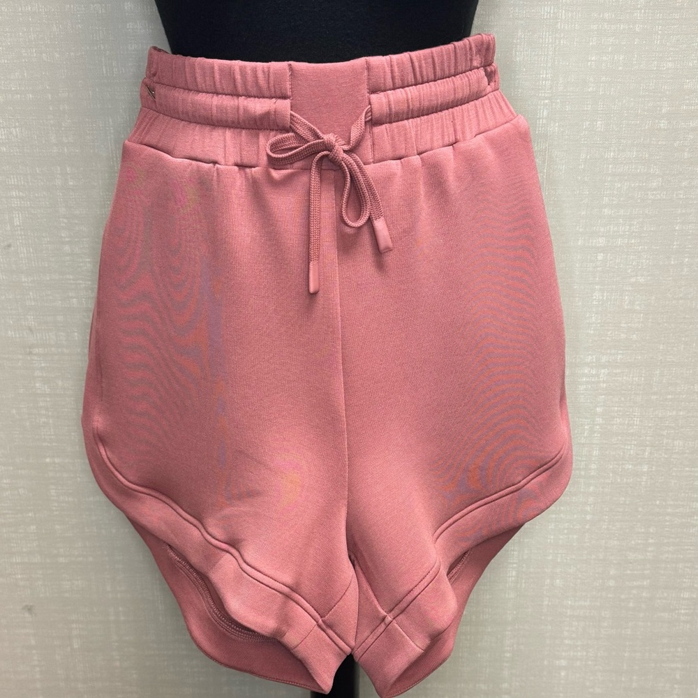 Ollie High Rise Short